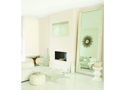 Dulux Silk Emulsion Paint For Walls And Ceilings - Jasmine White 2.5 Litre