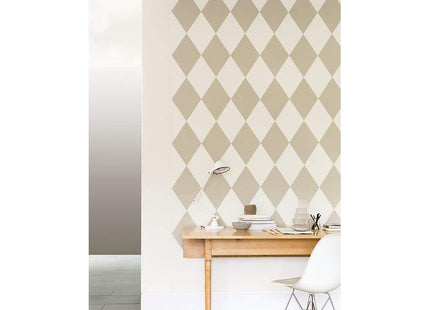 Dulux Matt Emulsion Paint For Walls And Ceilings - White Mist 2.5 Litre