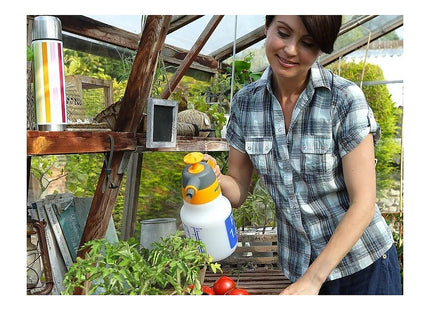 Hozelock Pressure Sprayer Spraymist Plus : Ideal for Indoor/Outdoor Tasks, Metal Pumping Stem, Adjustable Nozzle [4122P0000] 1.25 Litre