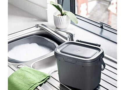 Addis Everyday Kitchen Food Waste Compost Caddy Bin, 4.5 Litre, Sliver, Metallic Silver 518251