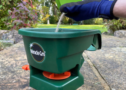 Miracle-Gro Nourish and Protect Seaweed Lawn Food, 360 m2