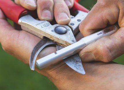 Felco Sharpener Model 905 Pre Set Bevel 23 Degree Fixed Angle Carbide Stone Integrated Spanner 7mm & 8mm Adjustment
