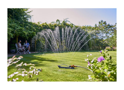 Hozelock Rectangular Sprinkler Plus 220 M: Ultra Coverage, Adjustable Oscillation Zone: 16 Jets For Uniform Watering [100-100-250]