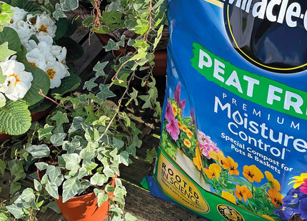 Miracle-Gro Peat Free Premium Moisture Control Compost, 40 Litre, Brown