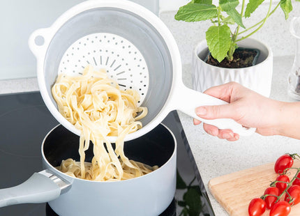 Addis Pop & Store 24cm Large Collapsible Food Colander with Handle, 9.5 inch, White and Grey, Plastic 518404