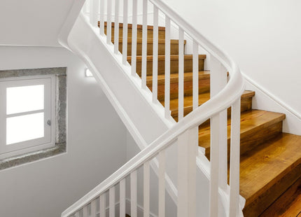 Crown Wood & Metal Brilliant White Gloss Paint - Radiators & Skirting 2.5 Litre