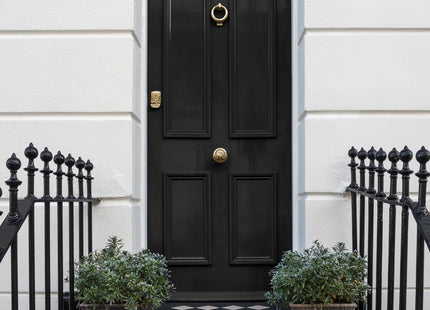 Crown Wood & Metal Jet Black Gloss Paint - Radiators & Railings 750ml