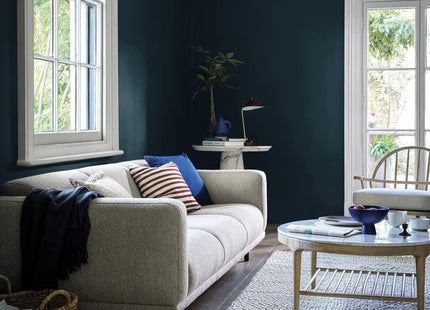 Crown Easyclean Matt Emulsion Wall Paint Endeavour - Stain Resistant 2.5 Litre