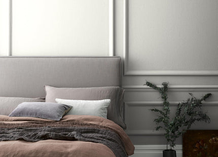 Crown Crafted Woven Calico Matt Emulsion Soft Off White Paint 2.5 Litre