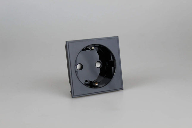Varilight DSEUFB DataGrid Black 16A Euro Socket Schuko (2 DataGrid Spaces)