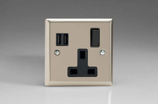 Varilight 1-Gang 13A Switched Socket + 2 5V DC 3400mA USB Charging Port