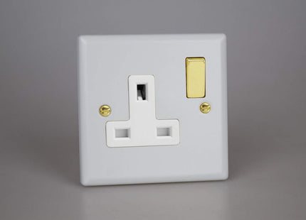Varilight Vogue Collection Matt White 1-Gang 13 Amp Switched Plug Socket