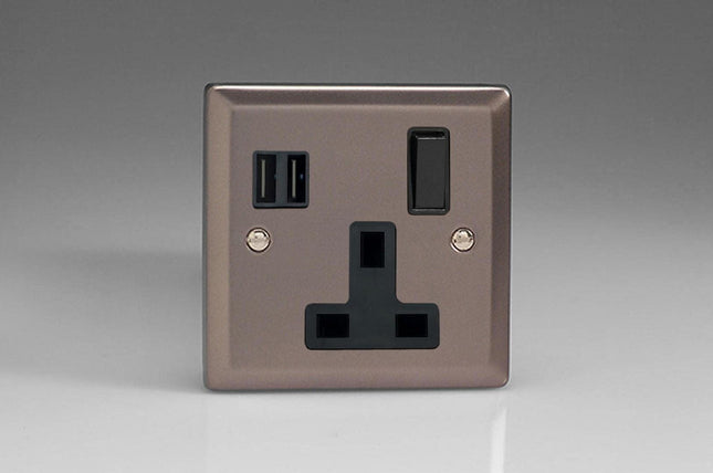 Varilight 1-Gang 13A Switched Socket + 2 5V DC 3400mA USB Charging Port