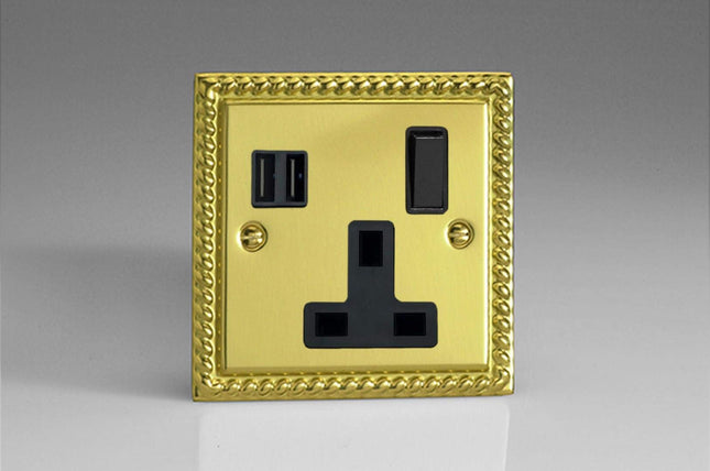 Varilight 1-Gang 13A Switched Socket + 2 5V DC 3400mA USB Charging Port