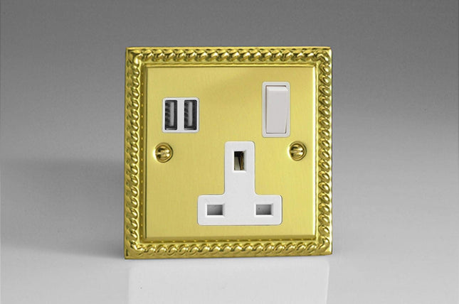 Varilight 1-Gang 13A Switched Socket + 2 5V DC 3400mA USB Charging Port