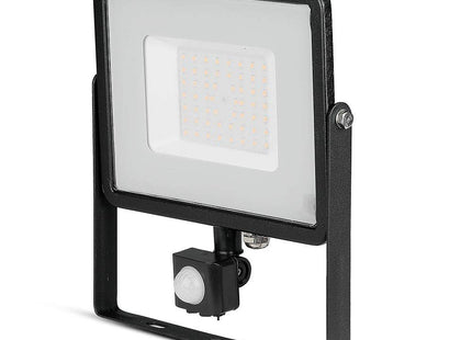 V-TAC LED Flood Light with Sensor Samsung Chip 6400K 4250lm IP65 50 Watt A+ Plastic W White