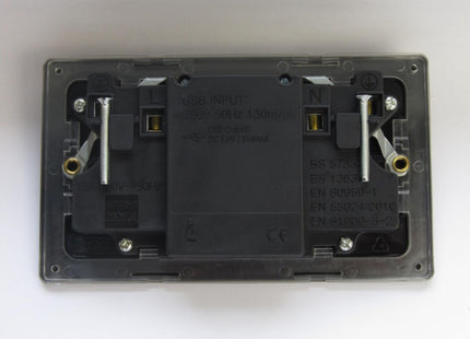 Varilight 2-Gang 13A Unswitched Socket + 2X5v Dc 2100Ma Usb Charging Ports