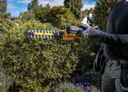 DeWalt DCMHT520N Compact Hedge Trimmer 18V - DCMHT520N-XJ