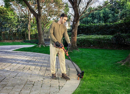 Black + Decker BCST918D1 Strimmer 18V 2.0Ah Li-Ion - Ideal for Lawn Care