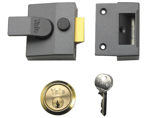 Yale Locks P85 Deadlocking Nightlatch 40Mm Backset Dmg Finish Satin Chrome Cylinder Visi